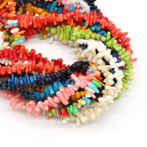 Perles de corail colorées naturelles mélangées irrégulières 3-6mmx5-10mm longueur environ 14.96 pouces fabrication de bijoux à bricoler soi-même - Product Image 1