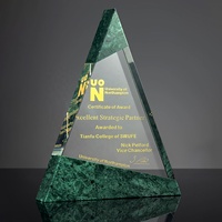 Trophée en cristal personnalisé avec logo professionnel, en forme de triangle, en marbre, plaque de récompense en cristal pour une reconnaissance exceptionnelle