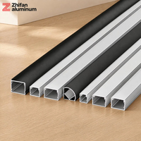 Profilé LED linéaire en aluminium anodisé, forme carrée, suspension suspendue, raccordable sans joint, extrusion noir/blanc opale