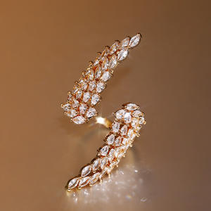 Anello da Cocktail F1602 Wings per Donna con Zirconia Cubica Creata in Laboratorio, Montatura Marquise a Pavé, Anelli di Moda per Matrimonio - Product Image 2