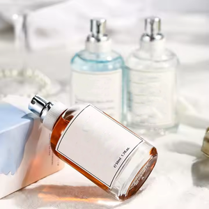<span class=keywords><strong>Parfum</strong></span> en spray pour garçons OEM de haute qualité, taille standard, longue durée, <span class=keywords><strong>parfum</strong></span> naturel, écologique, senteur florale et boisée, vente en gros à chaud - Product Image 3