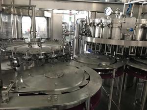 4500bph tự động axit carbonic nước giải khát công nghiệp <span class=keywords><strong>Soda</strong></span> làm cho dây chuyền sản xuất máy làm <span class=keywords><strong>soda</strong></span> tốt nhất - Product Image 5