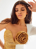 Robe longue à épaule oblique à manches uniques, tendance et à la mode, à fleurs, moulante, décontractée, élégante, pour le dîner