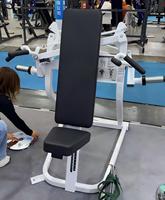 Cybex Eagle NX Style Plate Loaded Shoulder Press avec Bras Convergents Indépendants et Technologie à Double Axe pour Salle de Sport Commerciale