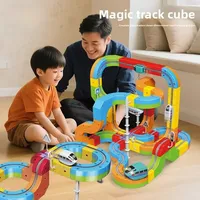 Vente chaude bricolage Train modèle longue voie ferrée enfants assemblage piste voiture bébé course piste fente plastique fente jouets