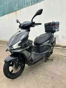 Motocicleta Usada QJ Hong 125cc a Gasolina, <span class=keywords><strong>Scooter</strong></span> <span class=keywords><strong>Sym</strong></span>, Motocicleta y Patinete con Motor de Gasolina de Alta Eficiencia - Product Image 2