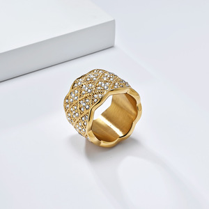 แหวนแฟชั่นทรงเรขาคณิตประดับเพชรเต็มวงแบบไมโครเพฟ สแตนเลสสตีล สำหรับทุกเพศ เหมาะสำหรับงานปาร์ตี้ - Product Image 4