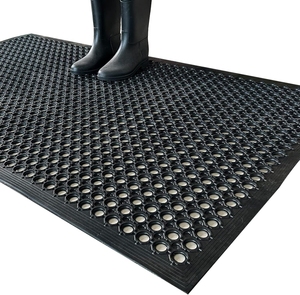 Thickened Shock Absorbent Rubber Hole <b>Mat</b> <b>Waterproof</b> Lockable <b>Mat</b> for Cattle Pig Horse Breeding Stable Barn Flooring - Product Image 6