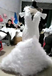 ชุดแต่งงานแบบเปิดไหล่ประดับด้วยลูกปัดระยิบระยับ แต่งระบาย ชุดเจ้าสาวแขนสั้นผ้าลูกไม้ - Product Image 2