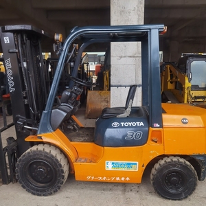 TOYOTA 30 Kullanılmış Forklift Mini İyi Durumda Küçük TOYOTA30 Yeni İkinci El Toyota Forklift - Product Image 3