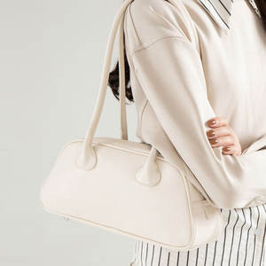 กระเป๋าถือผู้หญิง ดีไซน์ใหม่ทันสมัยจากผู้ผลิตกว่างโจว กระเป๋าสะพายไหล่หนัง PU แฟชั่นสำหรับผู้หญิง - Product Image 4