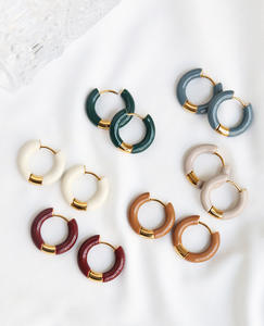 18 Karat vergoldete bunte runde Creolen Edelstahl glasur C Typ Creolen für Frauen Party Prom Schmuck Großhandel - Product Image 1