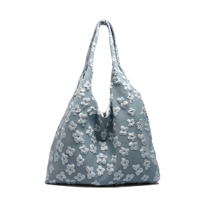 กระเป๋าถือหนังแท้พับได้น้ำหนักเบาสำหรับฤดูร้อนปี 2026 - กระเป๋าสะพายไหล่ลายลูกไม้ดอกไม้สไตล์เรียบง่ายสำหรับผู้หญิง - Product Image 6