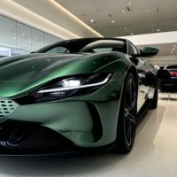 Film Vinyl Pembungkus Mobil PET Liquid Metal Alpine Green Bebas Lem Pelindung Cat Bodi Mobil Anti Gores Self Healing Pengubah Warna