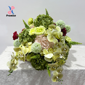 Centro de Mesa Moderno Hecho a Mano con Flores de Seda en Tono Verde Suave, Orquídeas y Hortensias para Decoración de Bodas y Hoteles - Product Image 1