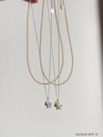 Colliers Pendentifs Perles Charmants et Polyvalents à Double Couche, avec Chaîne Argentée et Breloque Cheval en Zircon, pour Tenue Quotidienne Décontractée
