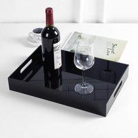 Vente en gros Logo personnalisé Grand plateau de service antidérapant rond en plastique pour boissons alimentaires et bières avec poignées pour brasserie Fax