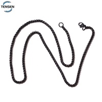 Vente en gros d'accessoires de bijoux de mode pour femmes Collier serpent à chaîne torsadée en or ou en argent Matériau principal pour la décoration des femmes