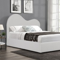 Lit rembourré de style luxe léger, couleur crème, motif nuageux, rembourrage doux