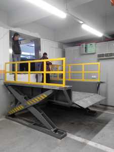 Plate-forme élévatrice à ciseaux hydraulique électrique stationnaire d'entrepôt en acier au carbone certifié CE personnalisé 1 an de garantie pour le chargement - Product Image 5