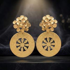 Boucles d'oreilles ethniques en alliage faites à la main avec forme de cœur et pierre précieuse taillée en poire - Product Image 2
