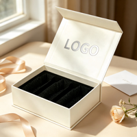 Boîte cadeau rigide magnétique personnalisée avec logo, compartiment intérieur en éponge, pour bijoux, boucles d'oreilles, bagues, colliers, emballage de rangement gaufré