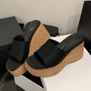 2025 été plage en plein air blanc en bois doux sandales à talons hauts pour pantoufles avec fond épais mode tendance anti-glissant - Product Image 4