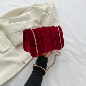 Moda velluto 2025 <span class=keywords><strong>primavera</strong></span> nuova borsa a tracolla a catena elegante da donna Casual semplice borsa a tracolla con chiusura a Zip fodera in PU - Product Image 2