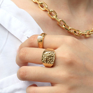 Anillos Resistentes al Deslustre e Impermeables de Buena Calidad, Anillos de Acero Inoxidable 316L Chapados en Oro PVD de 14k y 18k, Anillos Nugget para Mujer - Product Image 3