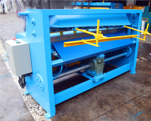 Hot Sale 3 4 6 8mm Sheet Cut Machine Small Mechanical Cnc Guillotine Electric Plate Shearing Machine - Product Image 4