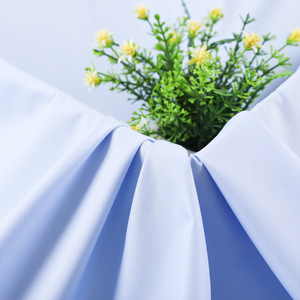 Tissu en microfibre 100 % polyester filé de Chine pour thobe arabe, idéal pour les vêtements musulmans blancs et teints, tissu économique pour chemises et robes - Product Image 3