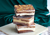 Boîtes à gâteaux rectangulaires transparentes en PS avec des matériaux recyclés pour l'emballage des pâtisseries et du tiramisu