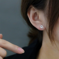 FY-ED115 S925 Sterling Silber Blumen-Ohrringe Trendige Ohrloch-Ohrringe für Frauen Hochwertiger Ohrschmuck Großhandel Fabrik