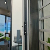 Fenêtre en aluminium de haute qualité 6060 T66, fenêtres à ouverture vers l'extérieur en aluminium, fenêtres à basculer et à tourner en aluminium pour hôtel