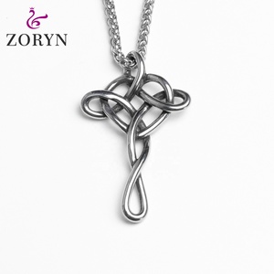 Collares con Colgante de Cruz de Nudo Celta de Acero Inoxidable, Joyería de Moda de Acero de Titanio Vintage Vikingo Irlandés Religioso para Hombres y Mujeres - Product Image 1