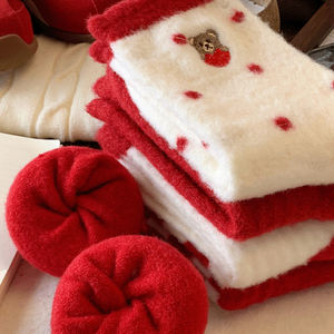 맞춤형 가을 겨울 양말 여성 퍼지 귀여운 탄성 부드러운 나일론 중간 송아지 레드 화이트 두꺼운 따뜻한 수면 밍크 양털 양말 - Product Image 6