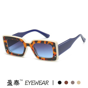Lunettes de soleil Yingtai à monture carrée UV400 PC pour femmes, style streetwear tendance - Product Image 1