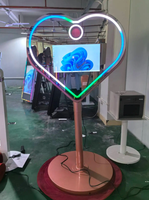 Machine photomaton miroir magique à écran tactile en forme de cœur pour bar, mariage, fête, événement