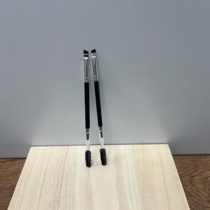 Brosse à sourcils simple double face Peigne Brosse à cils Mascara Baguettes Spoolie Brosses pour les yeux - Product Image 2