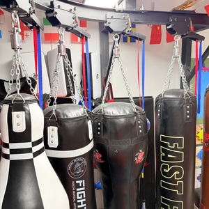 Support mural robuste pour <span class=keywords><strong>sac</strong></span> <span class=keywords><strong>de</strong></span> <span class=keywords><strong>boxe</strong></span> Strong Pillars Stand <span class=keywords><strong>Everlast</strong></span>, idéal pour l'entraînement professionnel (Bunnings) - Product Image 4