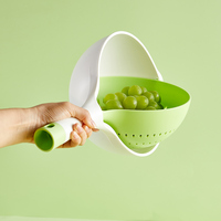 Huamili Innovatieve Handmatige PP Kunststof Handzame Multifunctionele Draaibare Fruit- en Groente Afgietmand Premium Groentegereedschap
