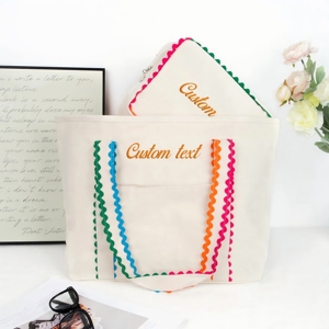 Bolsa de Viaje Grande Personalizada de Lona con Bordado de Arcoíris y Ribete Ric Rac Colorido - Product Image 2
