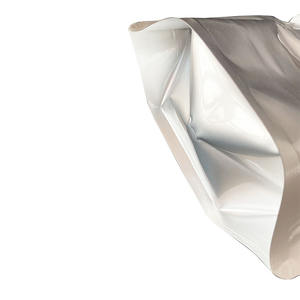 Bolsas de PE de 1.5L, 2.5L y 5L con Asa y Boquilla, Protección Solar, Resistentes a la Corrosión, Reciclables, para Aceite Comestible y Soluciones Químicas - Product Image 4