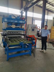 Nouvelle conception de presse à carreaux de sol en caoutchouc, machine de pressage de <span class=keywords><strong>tapis</strong></span>, machine de vulcanisation de <span class=keywords><strong>tapis</strong></span> en caoutchouc à partir de granulés de pneus usagés - Product Image 5
