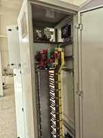 Panneau d'appareillage de commutation de cartes électriques basse tension OEM pour équipement de distribution d'énergie armoire de serveur de centre de données pour zone industrielle
