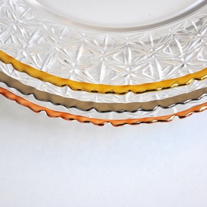 Venta al por mayor <span class=keywords><strong>de</strong></span> <span class=keywords><strong>vajilla</strong></span> en relieve <span class=keywords><strong>de</strong></span> lujo oro/<span class=keywords><strong>plata</strong></span>/oro rosa Borde <span class=keywords><strong>de</strong></span> cristal barato Placa <span class=keywords><strong>de</strong></span> cargador - Product Image 5