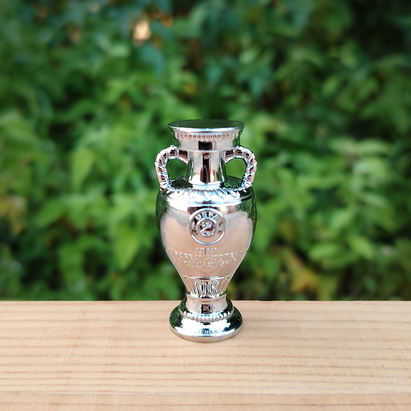 Grande figurine du championnat d'Europe-5 cm