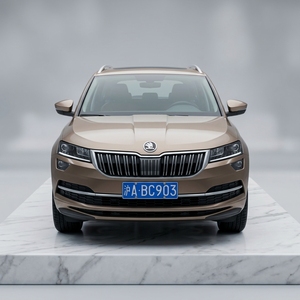 Skoda <span class=keywords><strong>Karoq</strong></span> 2022 TSI280 Turbo Automatico con Sedili in Pelle, Tetto Panoramico, Luci Diurne a LED, Edizione Lusso SUV - Product Image 1