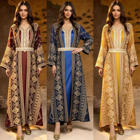 Ensemble Abaya Kaftan brodé à col en V en deux pièces avec ceinture à la taille, robe longue à manches longues pour femmes musulmanes, occasions de fête et de festival