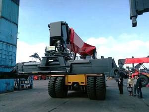 45 Ton <strong>Container</strong> Forklift Reach <strong>Stacker</strong> SRSC45H3 <strong>Container</strong> Handling Equipment with Hydraulic Spreader for Port Use - Product Image 4